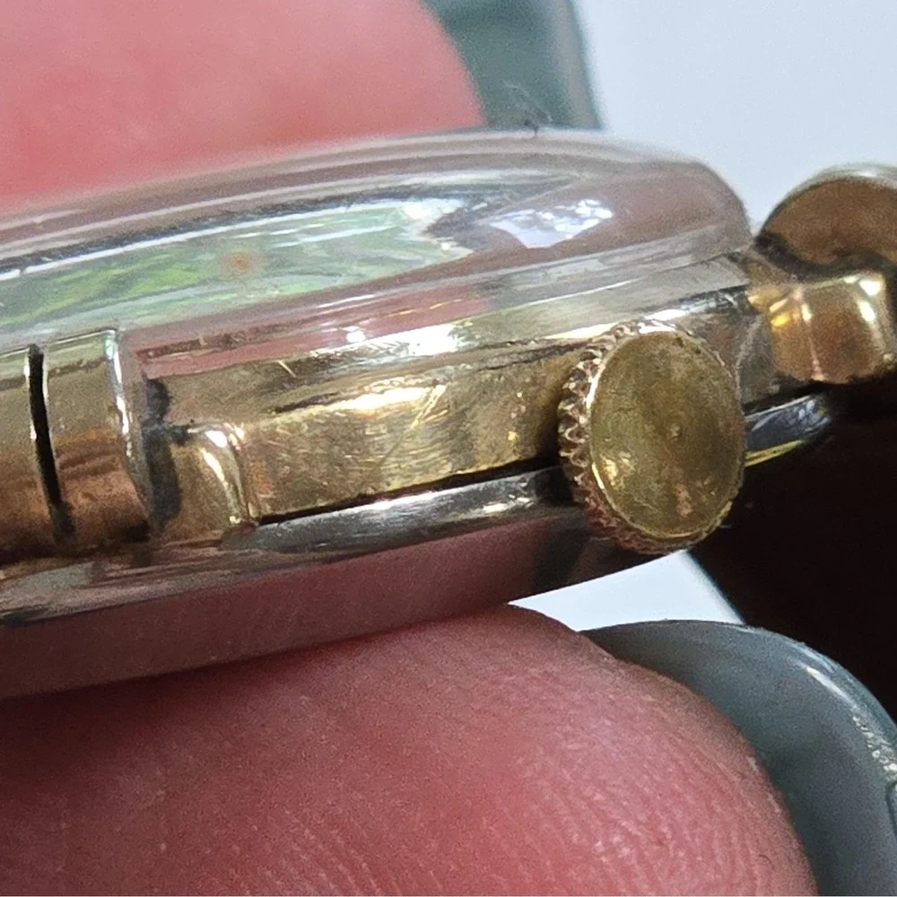 Gruen Knotted Fancy Lugs Mens Watch. 10K Rolled Gold,Manual Wind, Subdial.